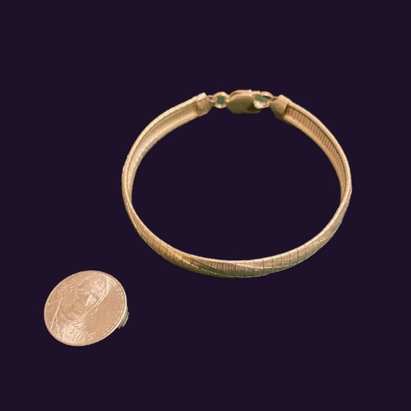 Italian made SS snake skin etched woman’s bracelet (7 1/2”-8”) - Picture 3 of 6